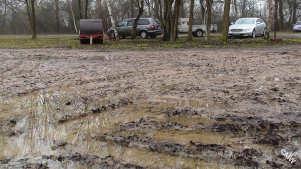 DSC05171 Wasser und Matsch